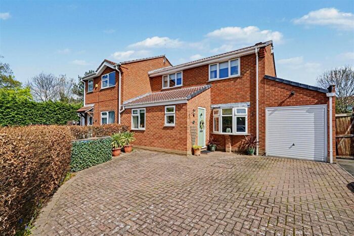 3 Bedroom Semi Detached House For Sale In Thorpe Leys, Long Eaton, NG10