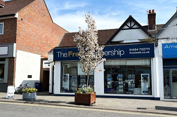 2 Bedroom Flat To Rent In Hill Avenue, Amersham, Buckinghamshire, HP6