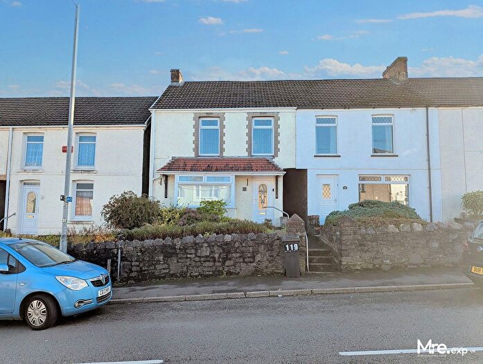3 Bedroom End Of Terrace House For Sale In Old Road, Skewen, Neath, SA10