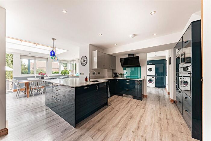 5 Bedroom Detached House For Sale In New Street, Ash, Canterbury, CT3