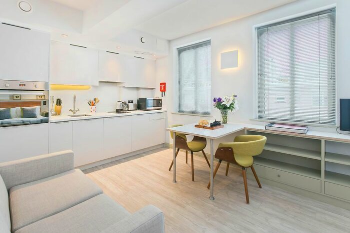 Studio To Rent In Red Lion Street, London, WC1R