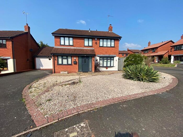 4 Bedroom House To Rent In Barnetts Close, Kidderminster, DY10