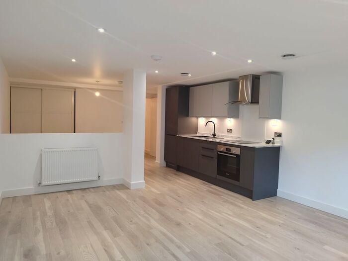 Studio To Rent In Windmill Lane, Hanwell, UB2