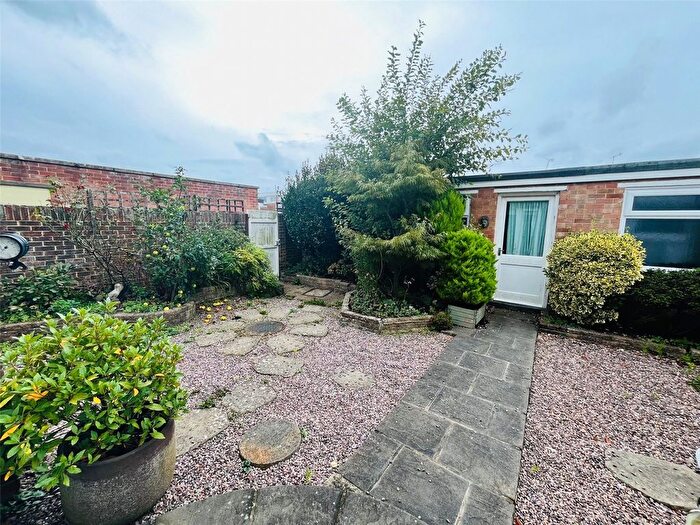 End Of Terrace House To Rent In Bramber Square, Rustington, Littlehampton, West Sussex, BN16