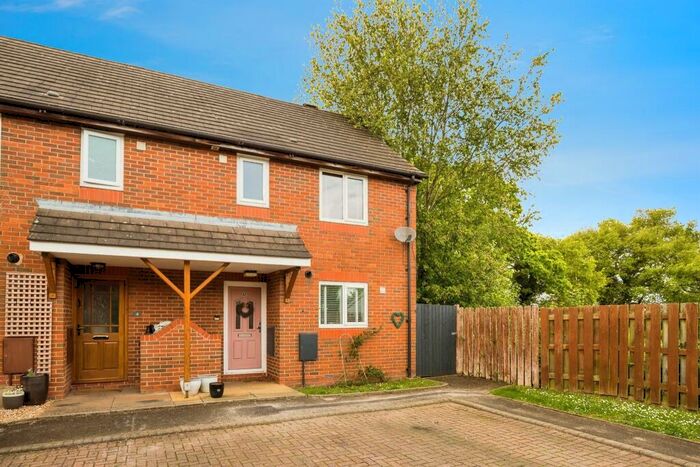 3 Bedroom End Of Terrace House For Sale In Fieldside, Duddon, Tarporley, CW6