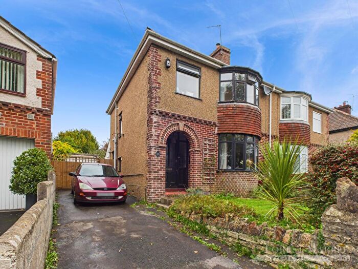 3 Bedroom Semi-Detached House For Sale In Nunney Road, Frome, BA11