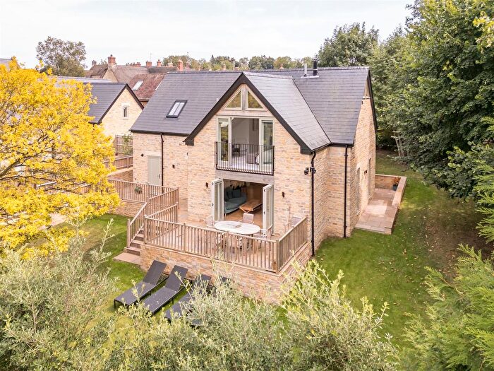 4 Bedroom Detached House For Sale In South Street, Middle Barton, OX7