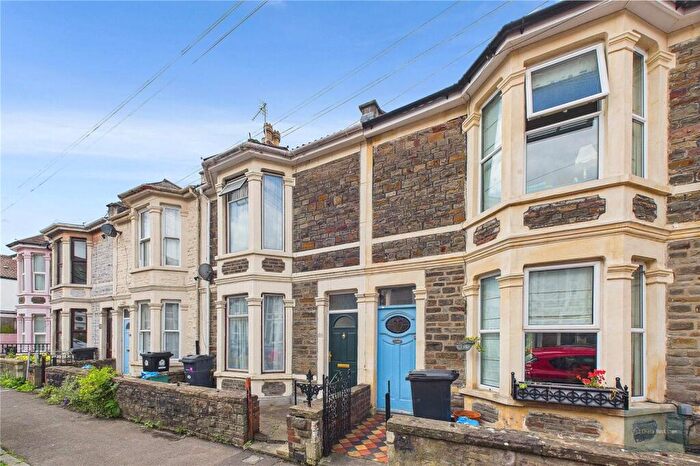 3 Bedroom Terraced House To Rent In Carlyle Road, Bristol, BS5