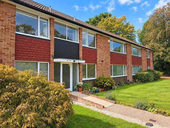 2 Bedroom Flat For Sale In Furrows Place, Caterham, CR3