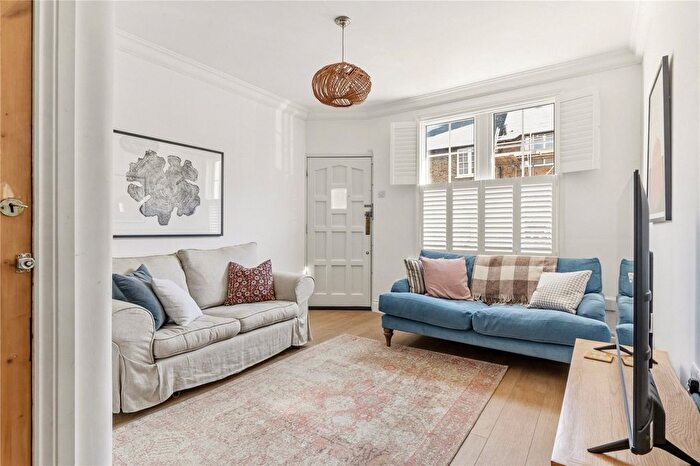 2 Bedroom Detached House For Sale In Coteford Street, London, SW17