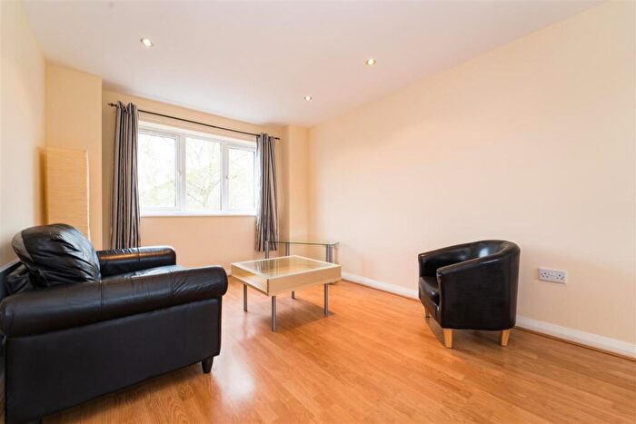 2 Bedroom Apartment For Sale In The Bails, Walkden, M28