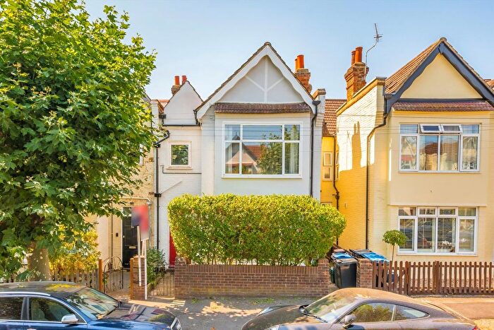 2 Bedroom Flat For Sale In Delamere Road, West Wimbledon, SW20
