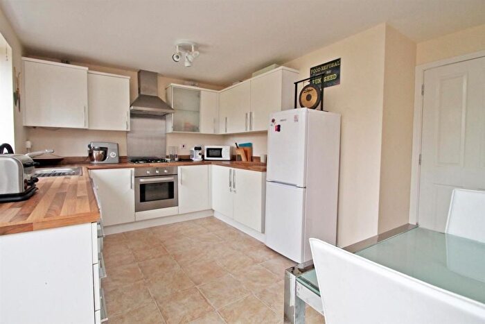3 Bedroom Property To Rent In Mapperley Plains, Nottingham, NG3