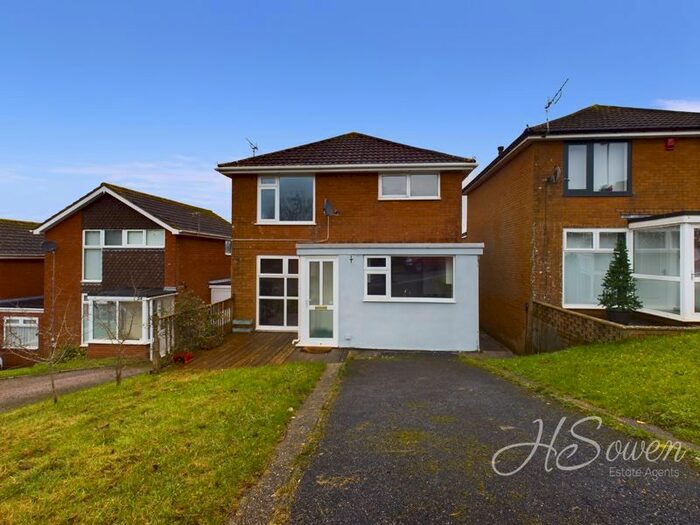 4 Bedroom Detached House To Rent In Culm Close, Torquay, TQ2