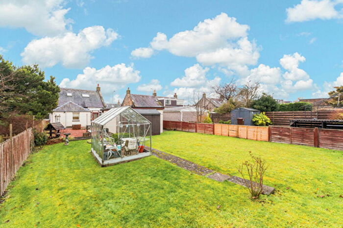 2 Bedroom Cottage For Sale In West Main Street, Broxburn, EH52