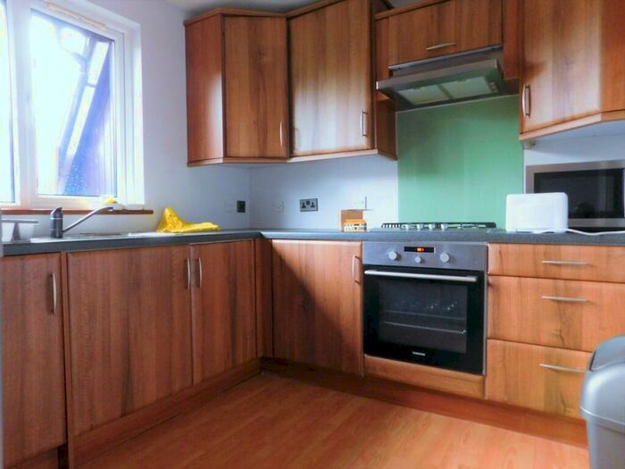2 Bedroom Flat To Rent In Abbeyfields Close, NW10