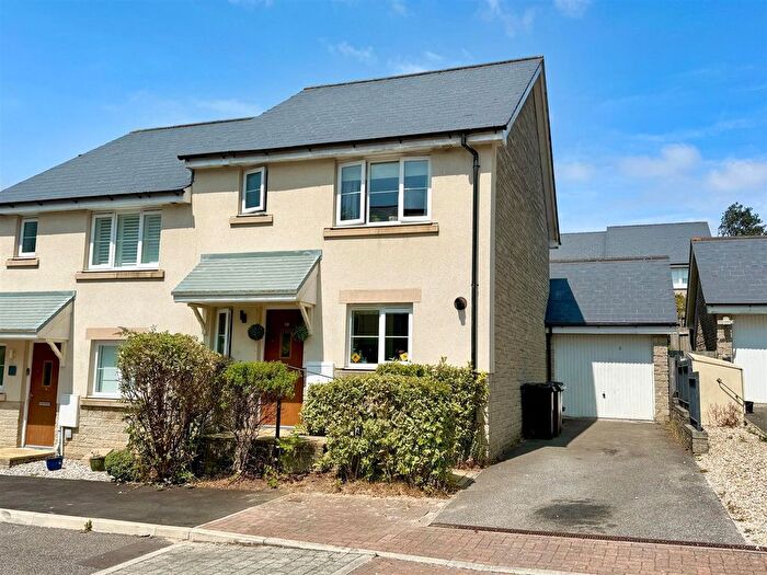 3 Bedroom Semi Detached House For Sale In Trelowen Drive, Penryn, TR10
