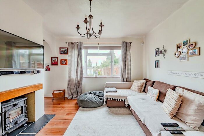 4 Bedroom Semi-Detached House For Sale In Southmead, Redhill, RH1