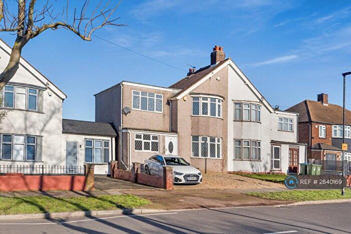 Studio To Rent In Broad Walk, London, SE3