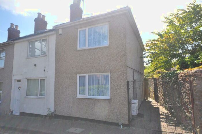 2 Bedroom End Of Terrace House To Rent In Cannon Street, Swindon, SN1