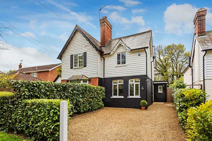 2 Bedroom Semi-Detached House For Sale In Millers Lane, Outwood, RH1
