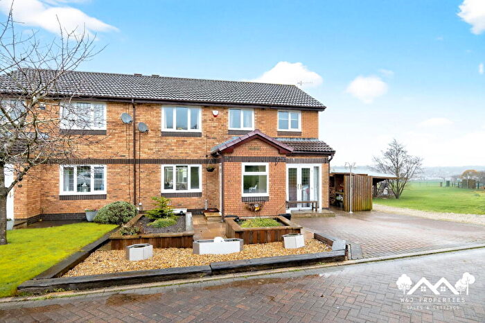 4 Bedroom Semi Detached House For Sale In Bank Hey View, Blackburn, BB2