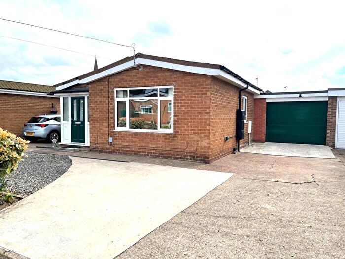 2 Bedroom Detached Bungalow For Sale In Church Avenue, North Ferriby, HU14