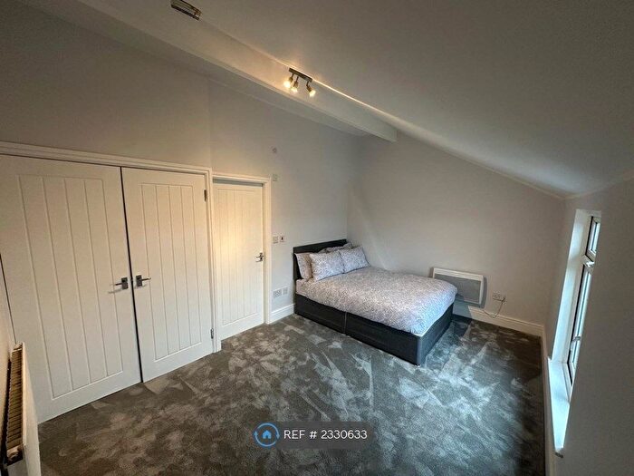 1 Bedroom Flat To Rent In Farnworth, Bolton, BL4