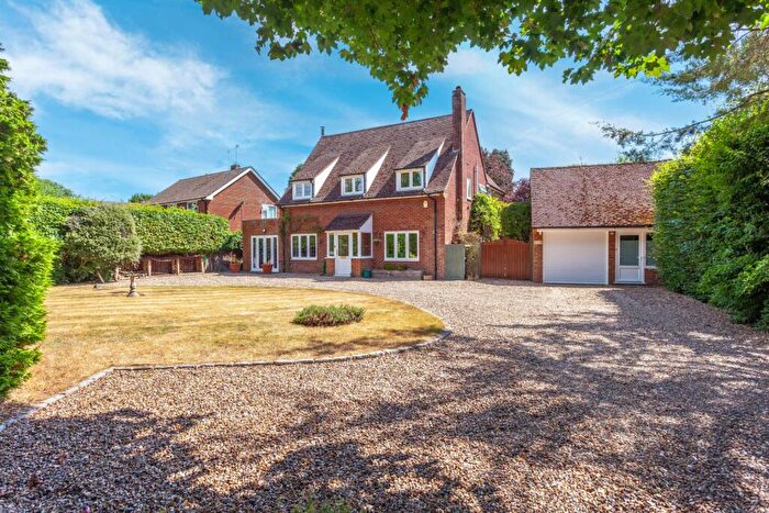 4 Bedroom Detached House For Sale In Willow House, Tokers Green Lane, Kidmore End, South Oxfordshire, RG4