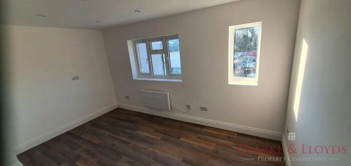 1 Bedroom Flat To Rent In Albert Road, Romford, RM1