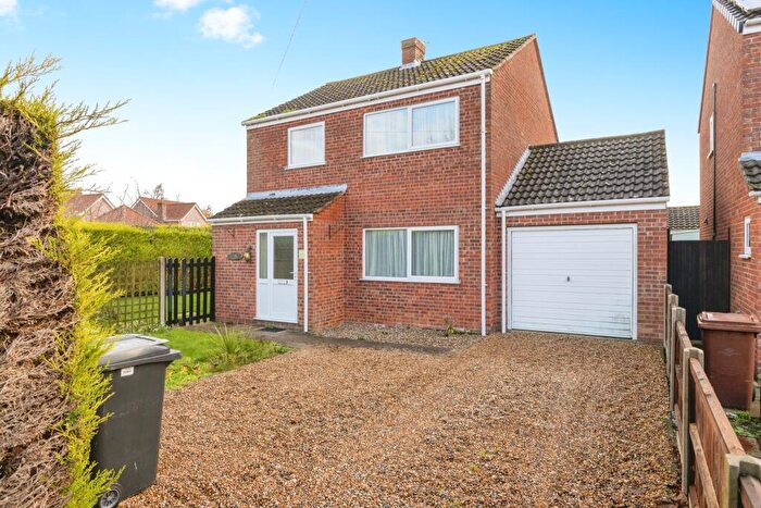 3 Bedroom Detached House For Sale In Admirals Walk, Hingham, Norfolk, NR9