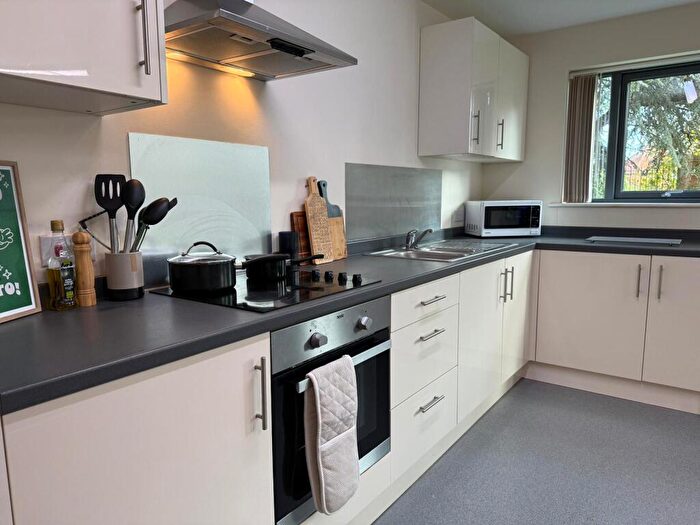 6 Bedroom Flat To Rent In Longdales Lodge // Lincoln Bishop // Bed All Ensuite, LN2