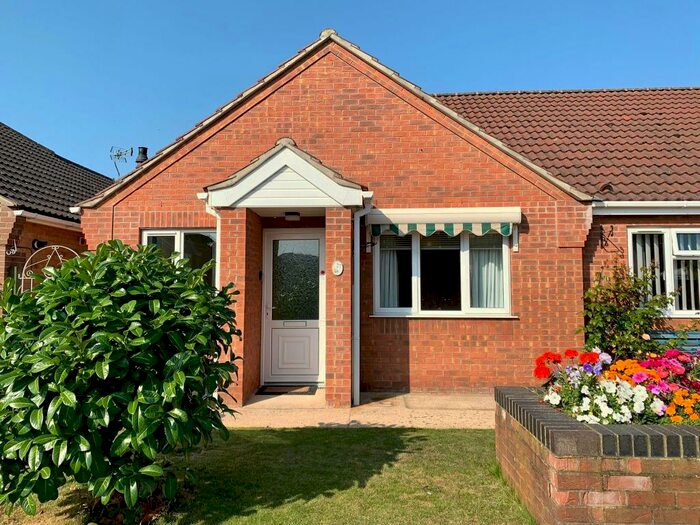 2 Bedroom Bungalow To Rent In Hurn Close, Ruskington, Sleaford, NG34