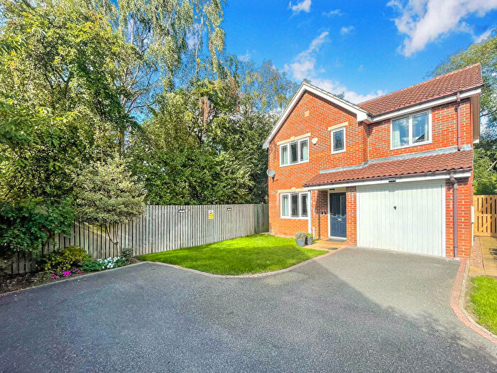 4 Bedroom Detached House For Sale In Low Croft, Wombwell, Barnsley, S73