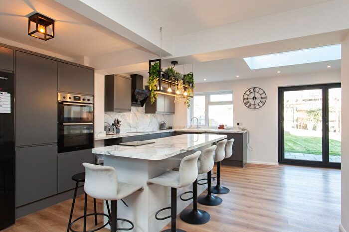 4 Bedroom Detached House For Sale In Old Roman Road, Martin Mill, CT15