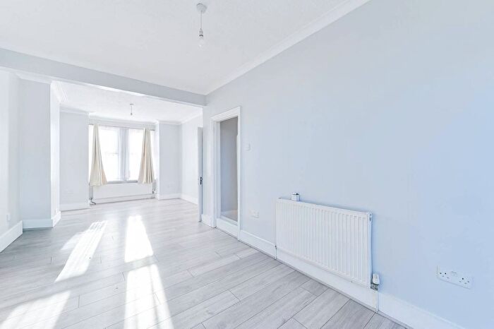 2 Bedroom Terraced House To Rent In Kings Highway, Plumstead, London, SE18