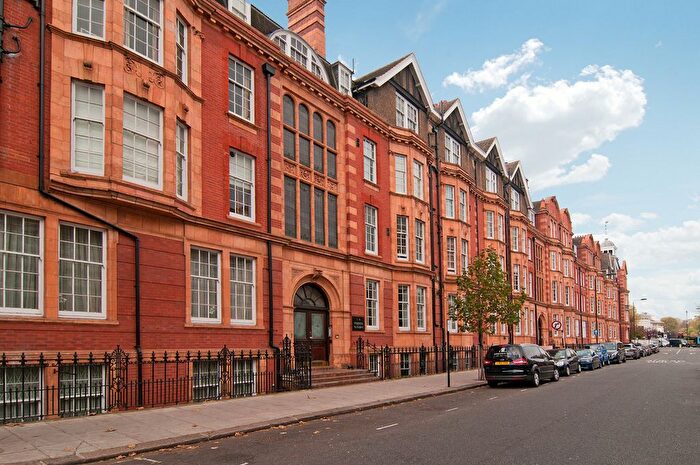 1 Bedroom Flat To Rent In Warwick Mansions, London, SW5