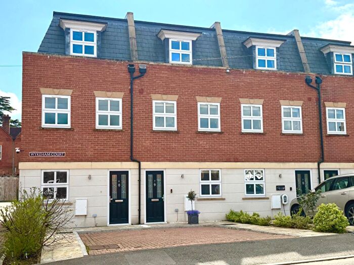 4 Bedroom Town House For Sale In Wykeham Court, Andover, SP10