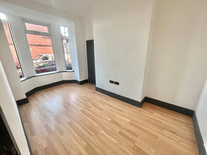 4 Bedroom House To Rent In Gladstone Street, Nottingham, NG7