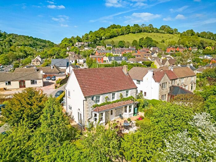 4 Bedroom Detached House For Sale In Churchill Road, Brimscombe, Stroud, Gloucestershire, GL5