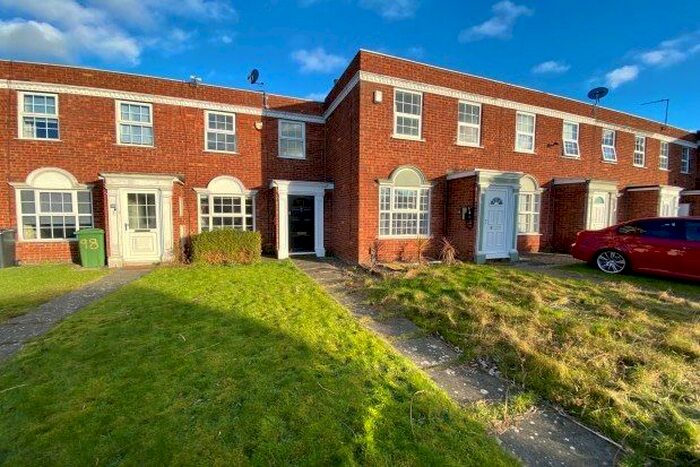 2 Bedroom Town House To Rent In Wolsey Way, Leicester, LE7