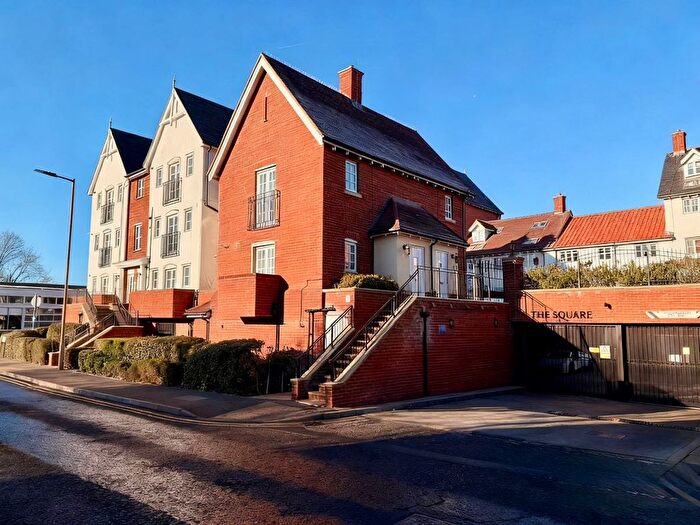 1 Bedroom Maisonette To Rent In Flat, The Square, Chatham Way, Brentwood, CM14