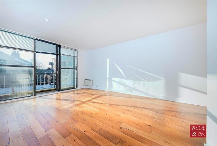 1 Bedroom Flat To Rent In Mare Street, London E8