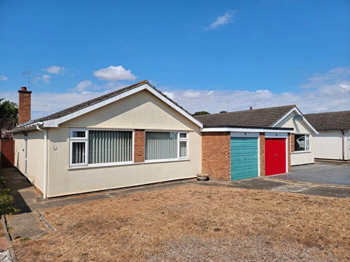 3 Bedroom Detached Bungalow For Sale In York Crescent, Claydon, Ipswich, Suffolk, IP6