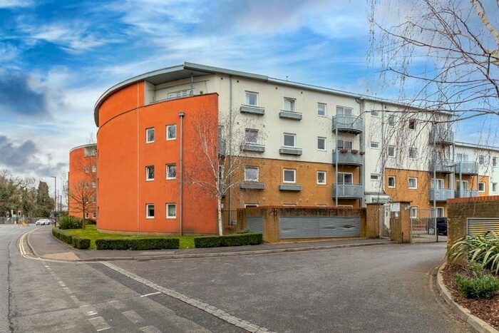 2 Bedroom Apartment To Rent In Morgan House, Trafalgar Gardens, Three Bridges, West Sussex, RH10