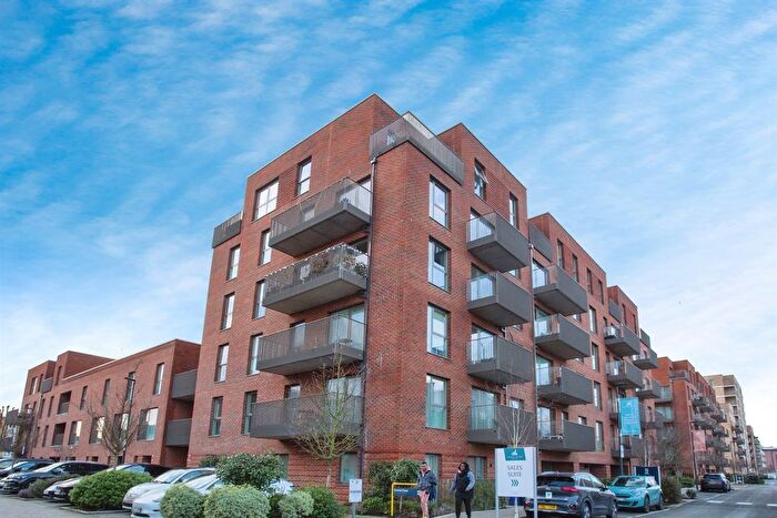 2 Bedroom Flat For Sale In Hargrave Drive, Harrow, HA1