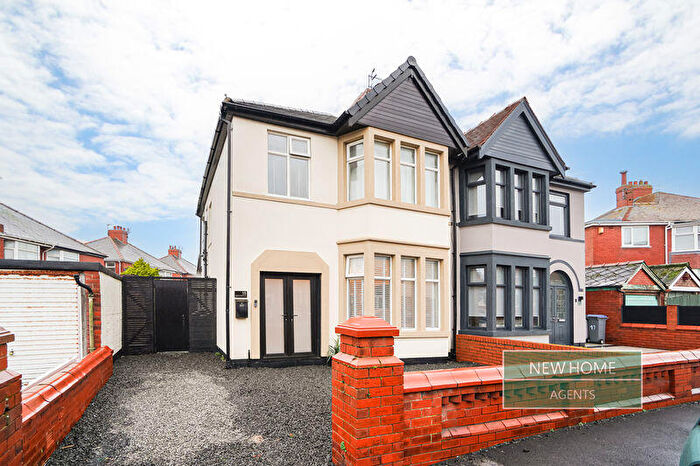 3 Bedroom Semi Detached House For Sale In Leckhampton Road, Blackpool, FY1