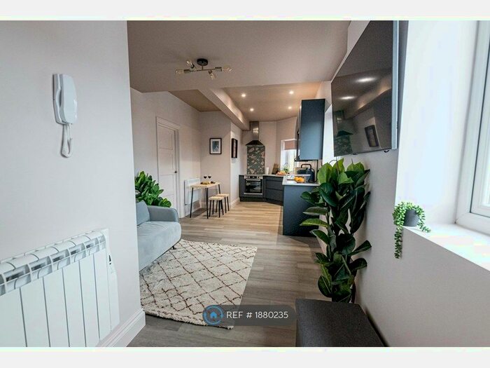 1 Bedroom Flat To Rent In Holdenhurst Road, Bournemouth, BH8