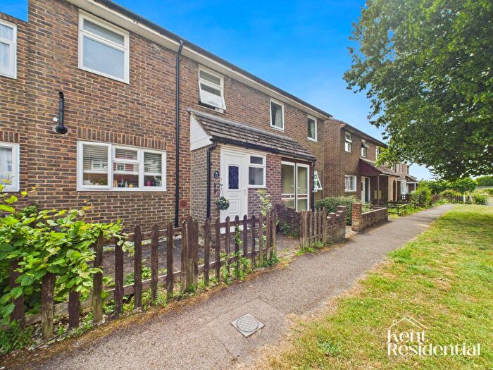 2 Bedroom Detached House To Rent In Andover Walk, Maidstone, ME15