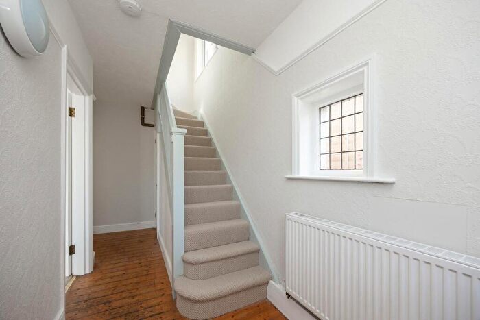 3 Bedroom End Of Terrace House For Sale In Coombe Road, Brighton, BN2